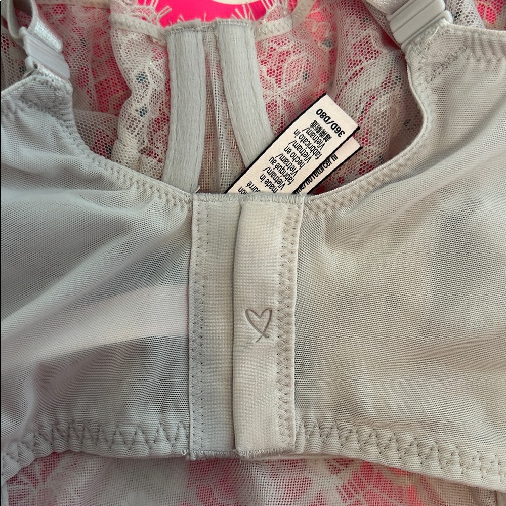 Victoria's Secret Lace Bustier Dream Angels Collection with Embellishments - Picture 6 of 11